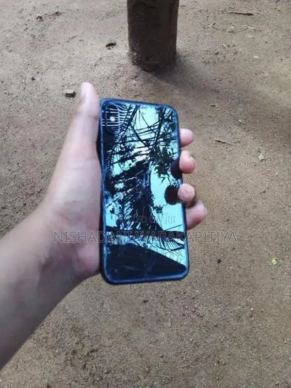 Apple iPhone XS (Used)