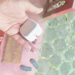 Apple 20w adapter