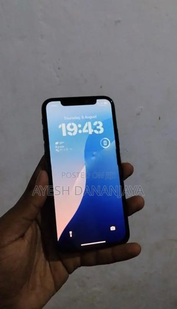 Apple iPhone XS (Used)