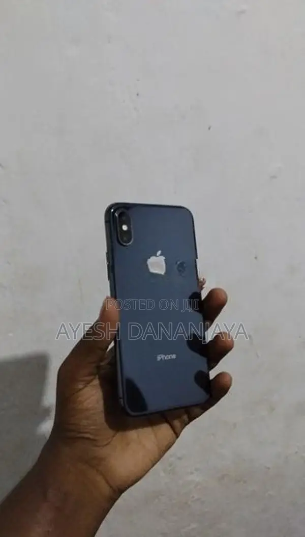 Apple iPhone XS (Used)
