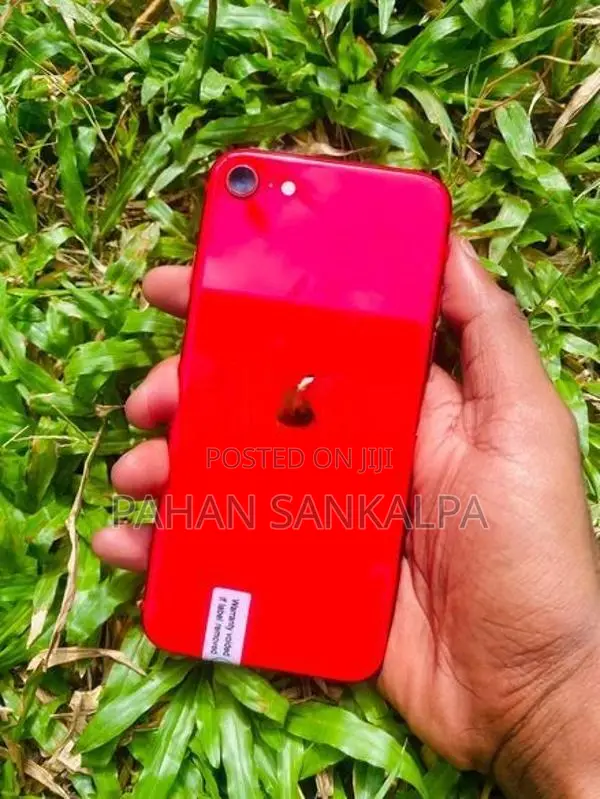 Apple iPhone SE 2 128GB (Used)