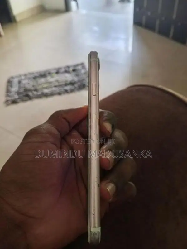 Apple iPhone 7 (Used)