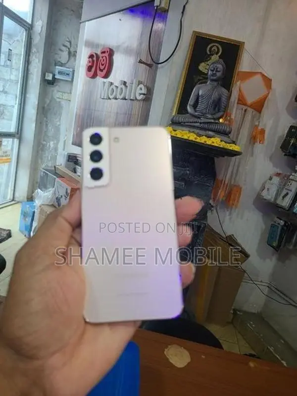 Samsung Galaxy S22 (Used)