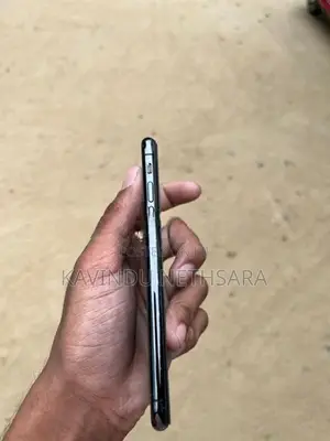Apple iPhone XS (Used)