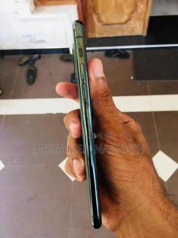 Apple iPhone 11 Pro Max (Used)