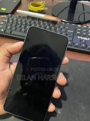 Samsung Galaxy S23 256GB (Used)