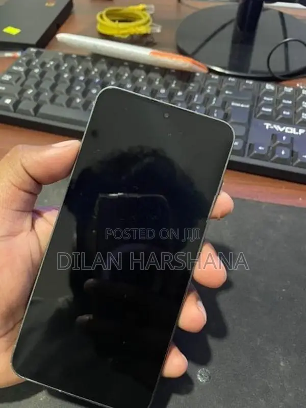 Samsung Galaxy S23 256GB (Used)