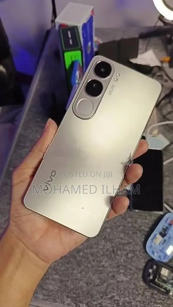 Vivo V40 (Used)