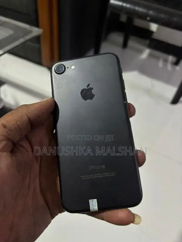 Apple iPhone 7 (Used)