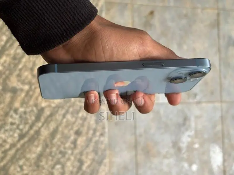 Apple iPhone 14 (Used)