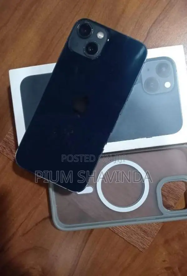 Apple iPhone 13 (Used)