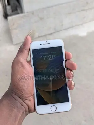 Apple iPhone 8 (Used)