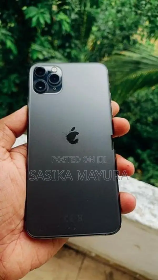 Apple iPhone 11 Pro Max (Used)