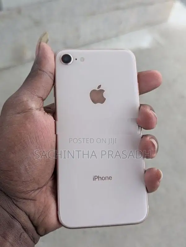 Apple iPhone 8 (Used)