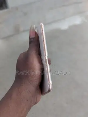 Apple iPhone 8 (Used)