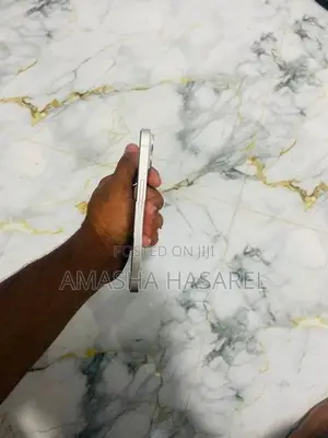 Apple iPhone 14 (Used)