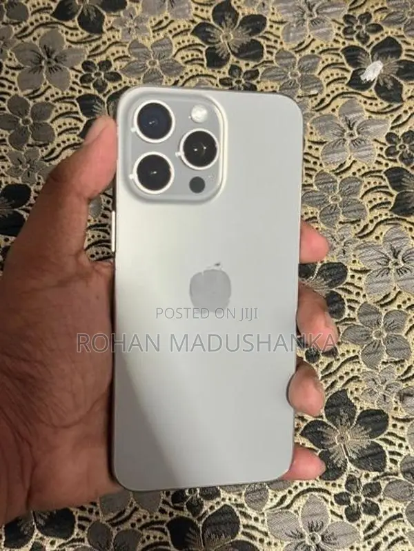 Apple iPhone 15 Pro Max 256GB (Used)