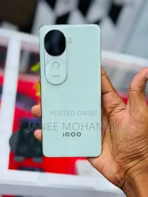 iqoo z9s 5g 8-256 (Used)