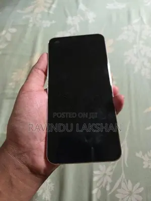 Samsung Galaxy S22 5G (Used)
