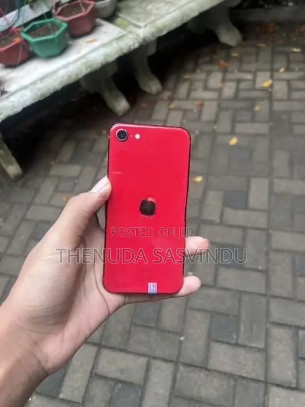 Apple iPhone SE 2 (Used)