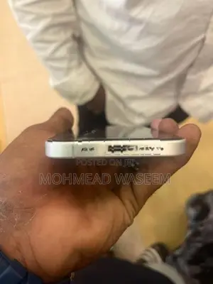 Apple iPhone 16 I phone (Used)