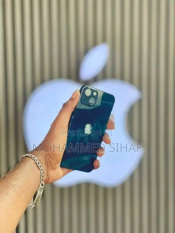 Apple iPhone 13 (Used)