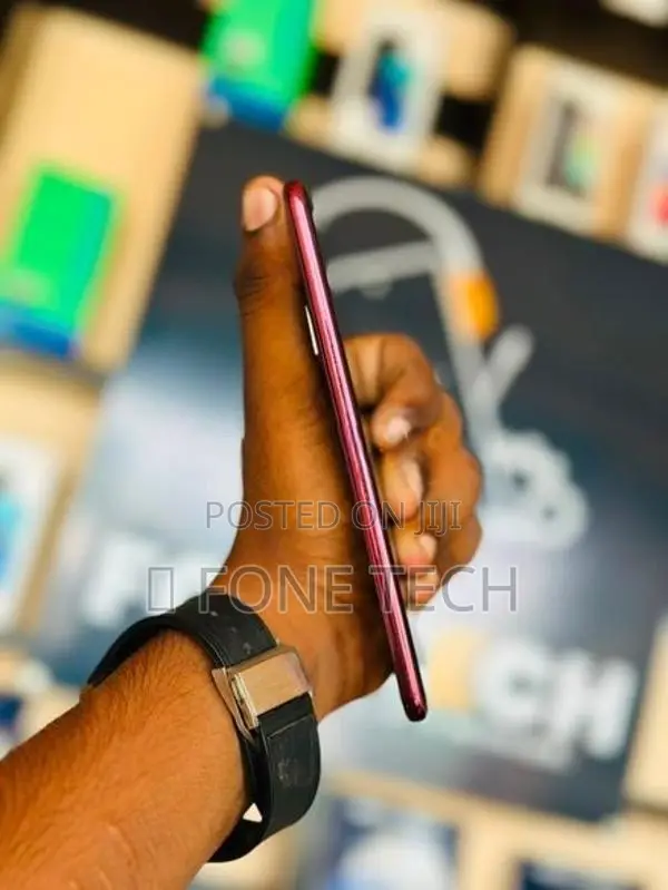 Vivo V50 8GB 256GB (Used)
