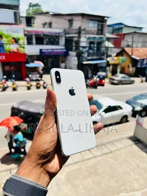 Apple iPhone XS Max 64GB (Used)