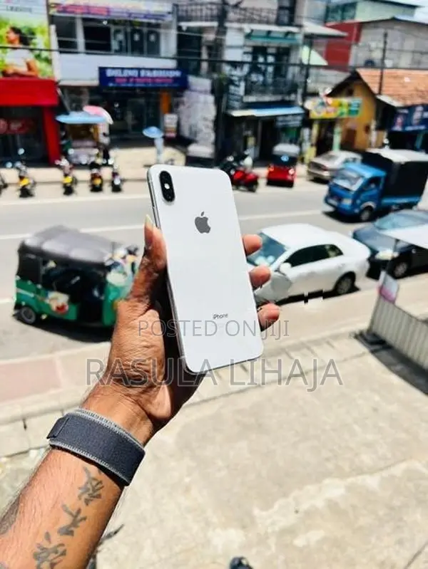 Apple iPhone XS Max 64GB (Used)