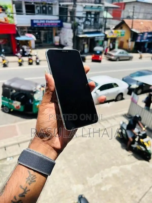 Apple iPhone XS Max 64GB (Used)