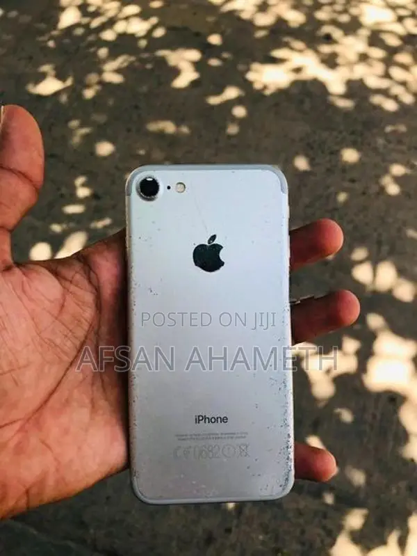 Apple iPhone 7 (Used)