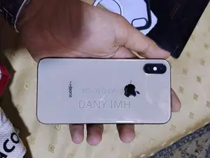 Apple iPhone XS (Used)