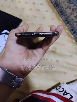 Apple iPhone XS (Used)