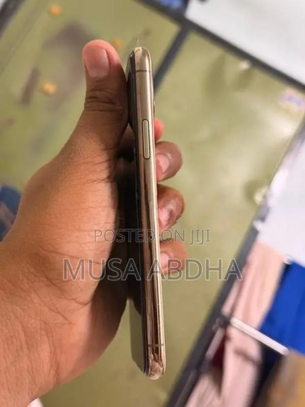 Apple iPhone 11 Pro (Used)