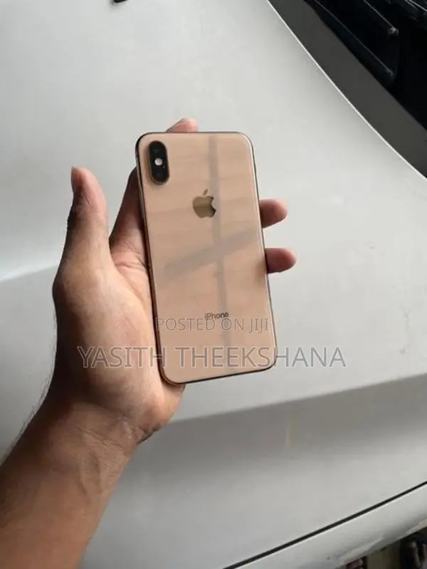 Apple iPhone XS (Used)