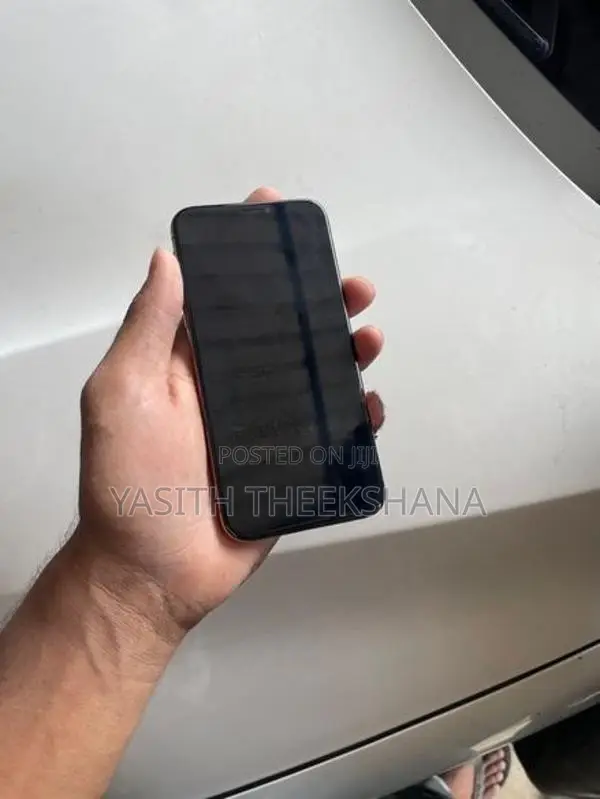 Apple iPhone XS (Used)