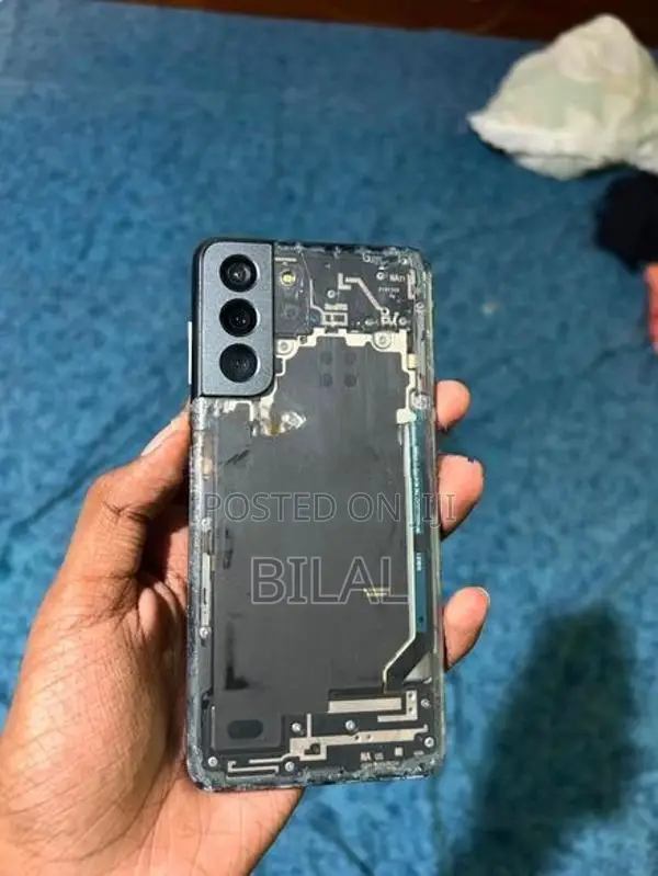 Samsung Galaxy S21 (Used)