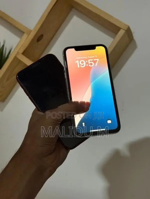 Apple iPhone XR 128GB (Used)