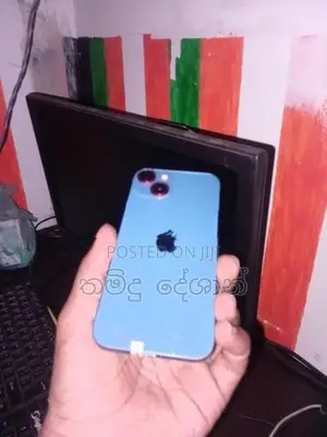 Apple iPhone 13 (Used)