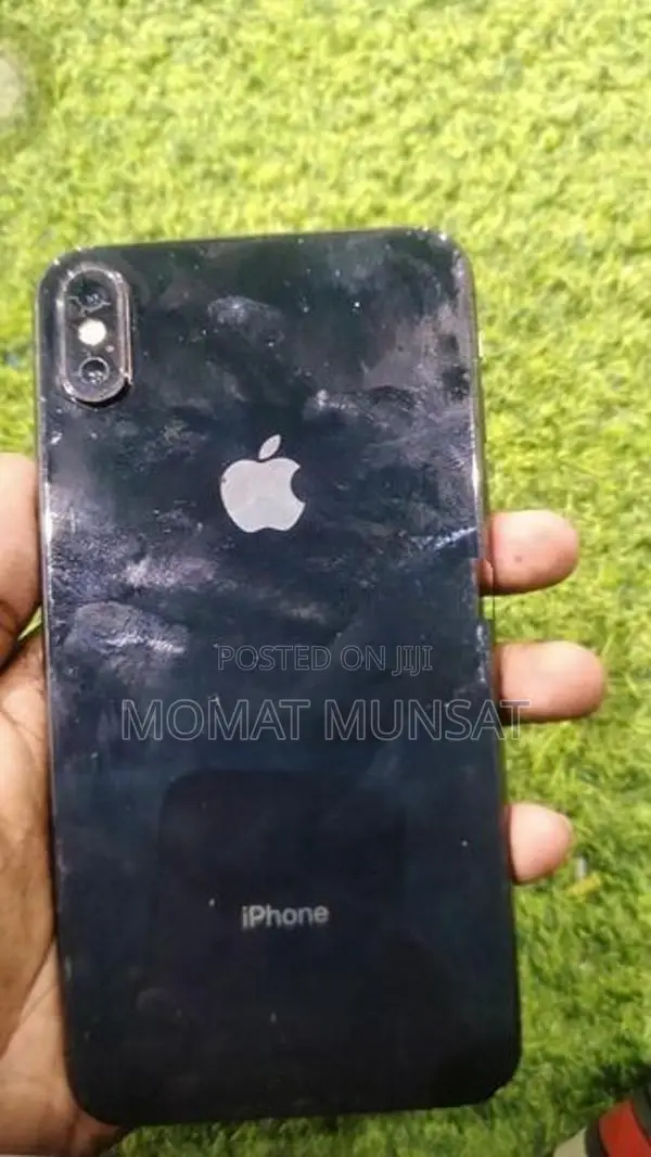 Apple iPhone 8 (Used)