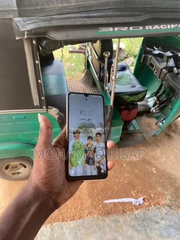 Samsung Galaxy A50 S (Used)