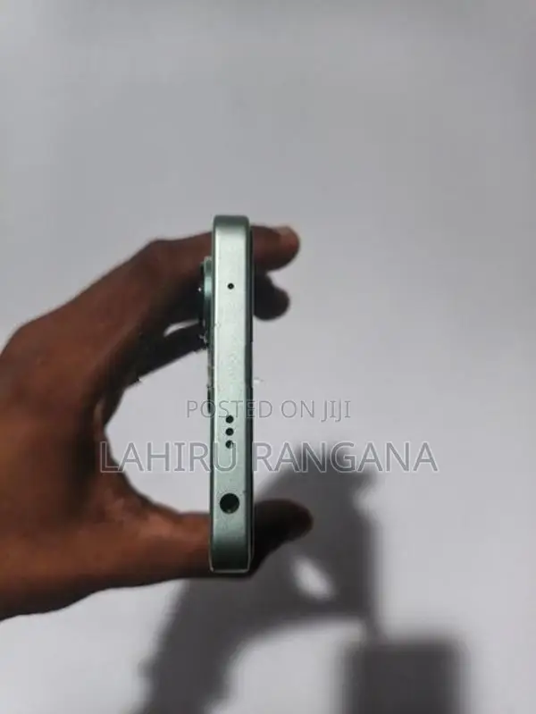 Xiaomi Redmi Note 13 8GB Ram/256GB Rom (Used)