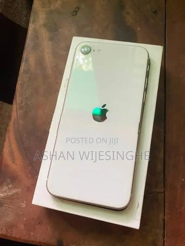 Apple iPhone SE 3 (Used)