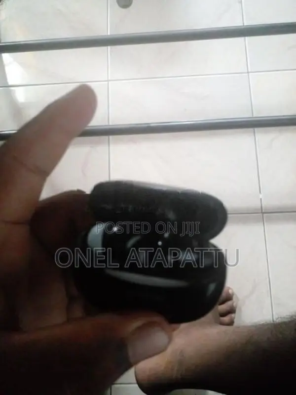 Elecomi Earbuds Used