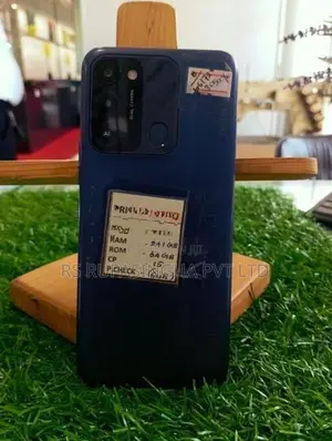 Tecno Spark 8c / 2GB 64GB (Used)