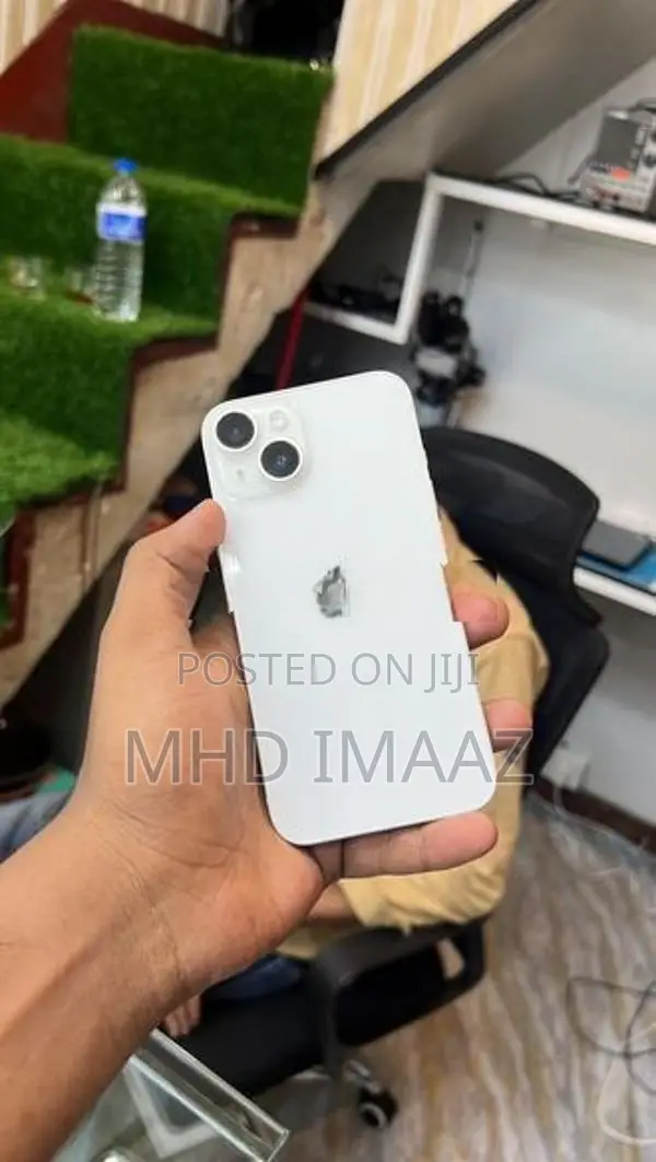 Apple iPhone 13 (Used)