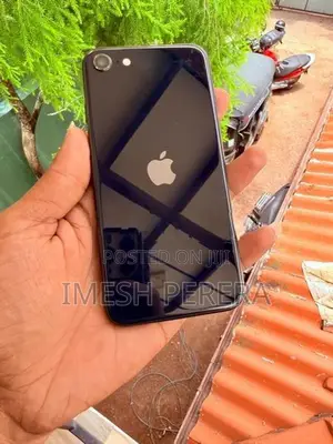 Apple iPhone SE 3 (Used)