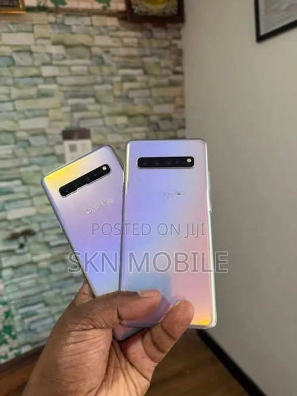 Samsung Galaxy S10 5G 8GB 256GB (Used)