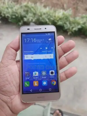 Huawei mobile phone (Used)