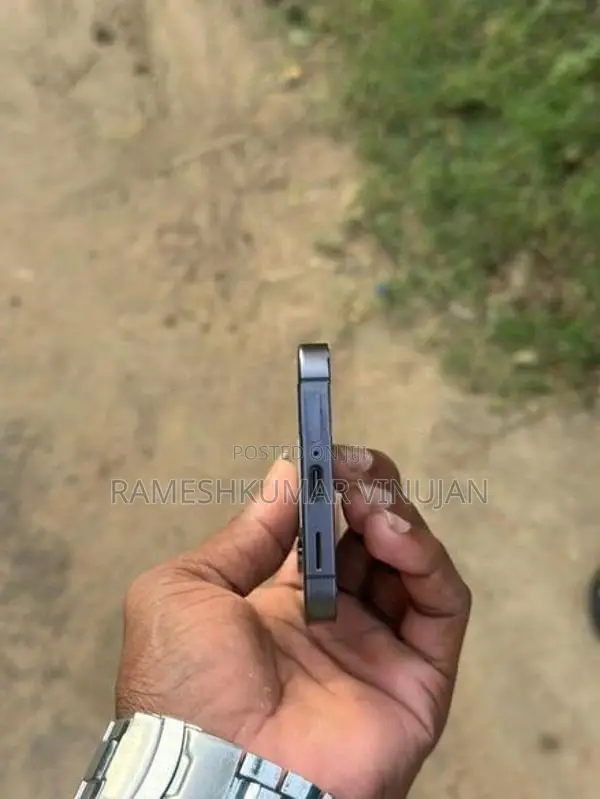Samsung Galaxy S24 (Used)